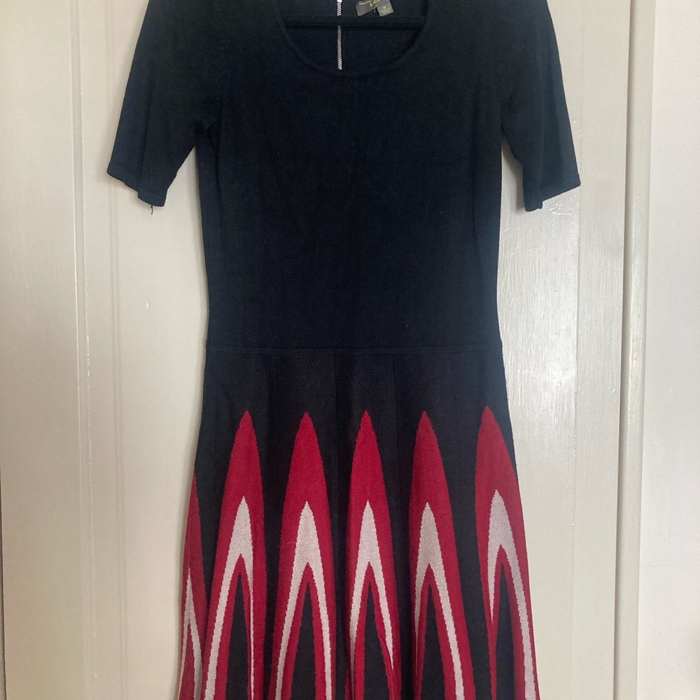 Knit Black and Red Patterned Midi Dress